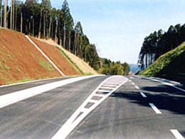 市道赤坂夏秋橋線道路改良工事 写真